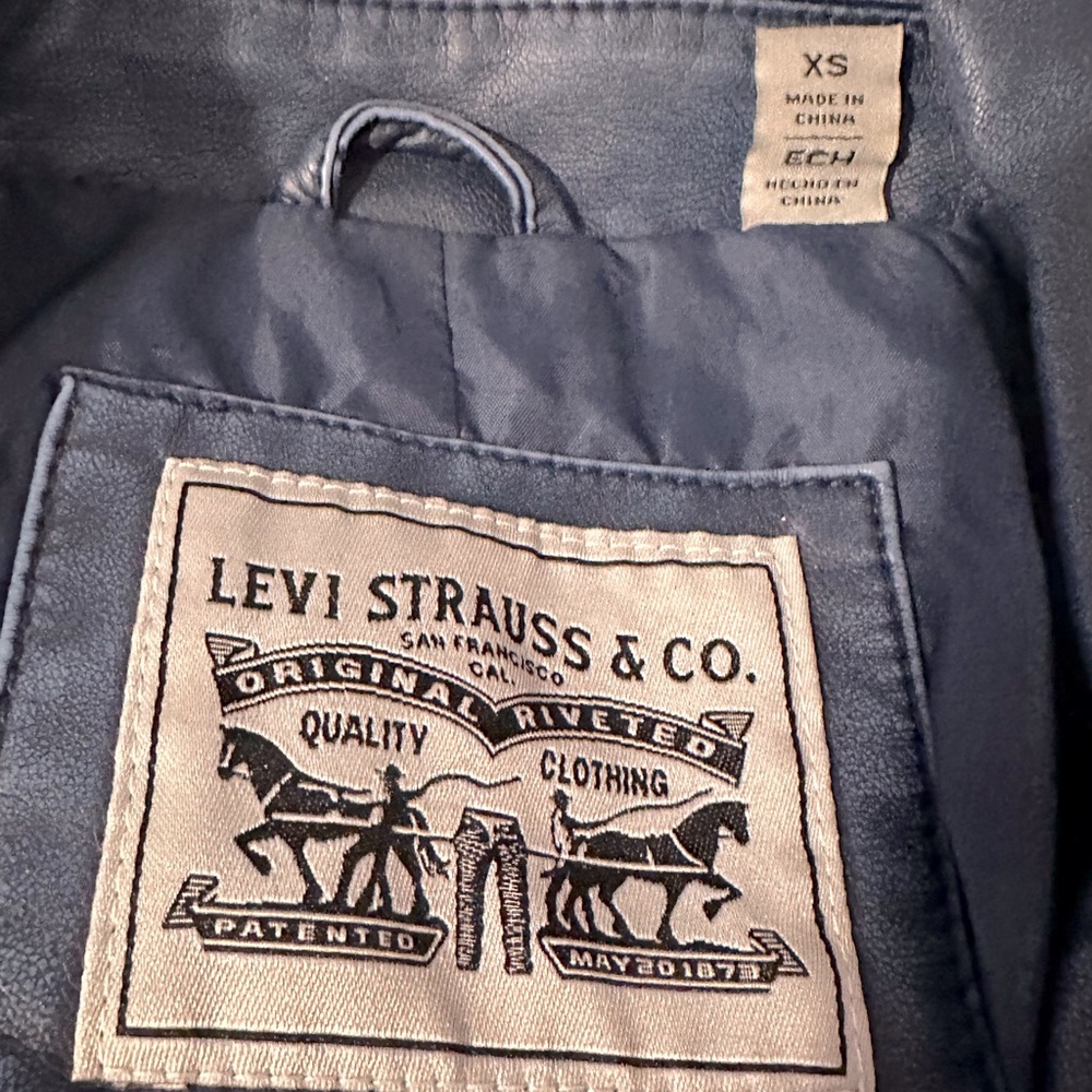 Levi’s leather jacket - Picture 3 of 4